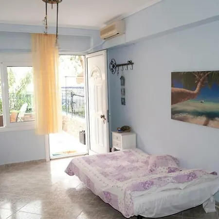 Mikis House Полихроно